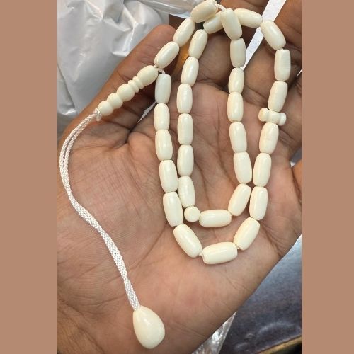 مسبحة بيضاوية من عظم الجمل 33 حبة – صناعة يدوية